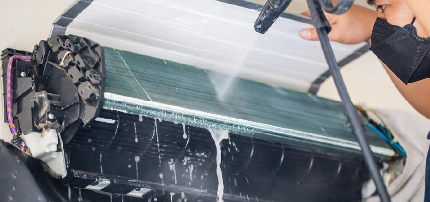 Aircon Chemical Overhaul Services in Singapore
